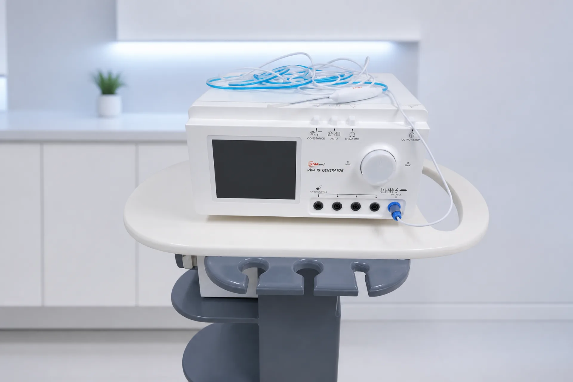 Generador STARmed VIVA RF en su carro clínico