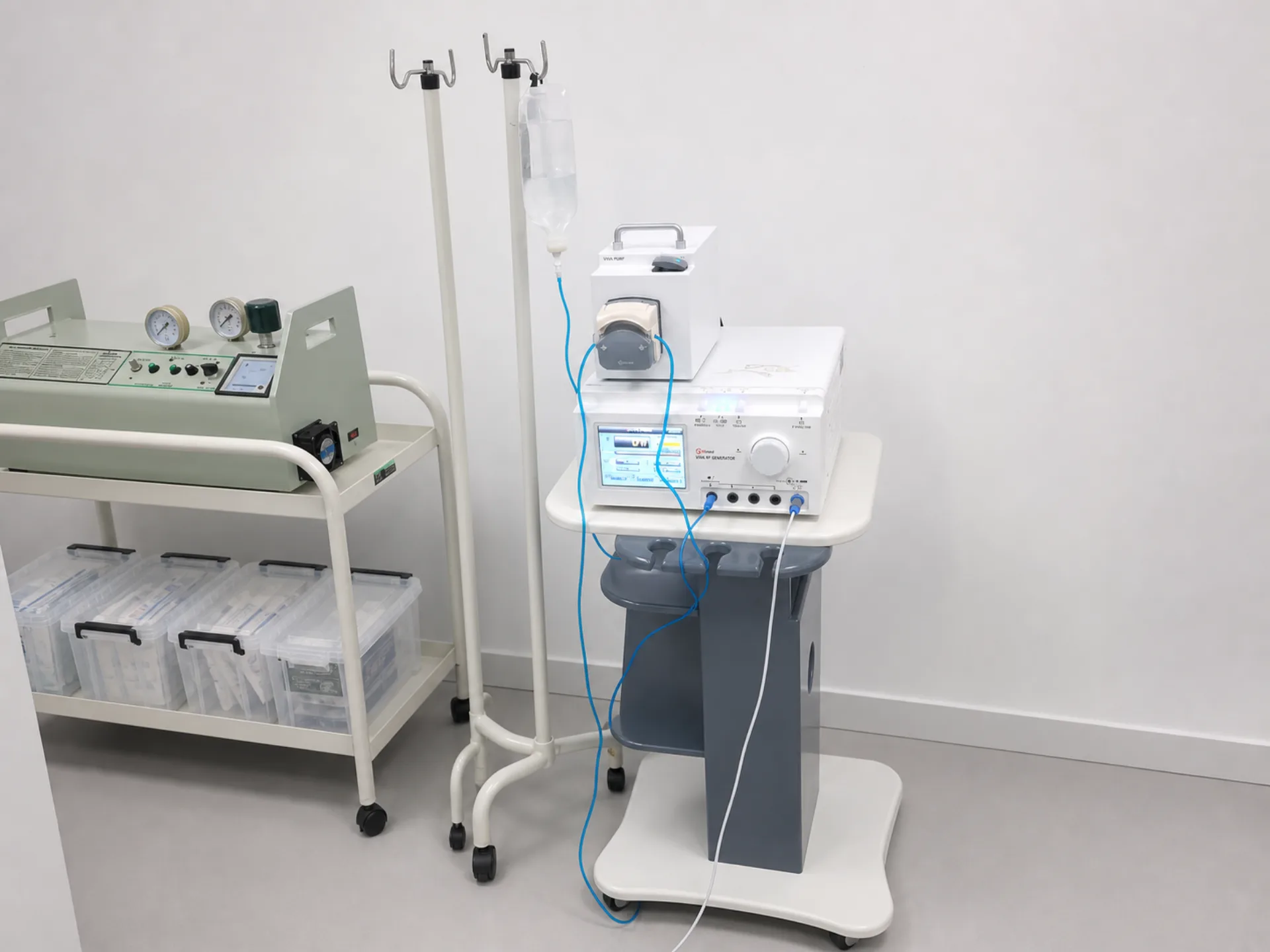 Sistema STARmed VIVA RF configurado junto al equipamiento clínico